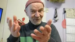 Анекдот Что должна уметь женщина и еще...