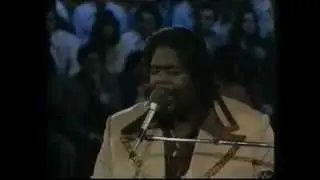 Barry White & Love Unlimited live in Mexico City 1976 - Part 8 - I'm Gonna Love You Just a Little...