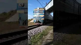 Электровоз ВЛ8м-1514 прибывает с Павлограда на станцию Красноармейск