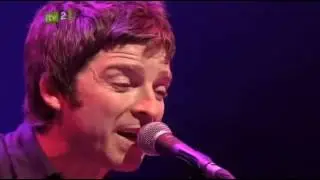 Noel Gallagher - Wonderwall and Whatever live
