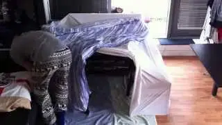 HOW TO BUILD A SIMPLE BLANKET FORT