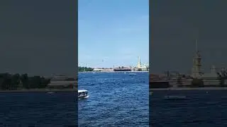 По Невскому мосту, к Петропавловской крепости