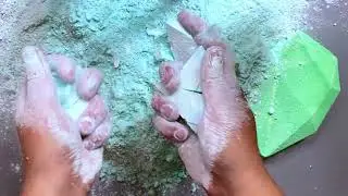 Crush and Calm: The Mesmerizing Magic of Gym Chalk
