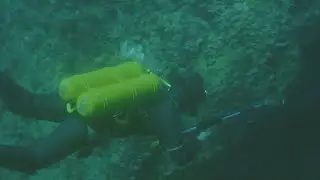 Female diver runs out of air! (Sabotage!) - [Full HD upgrade with additional scenes!]
