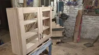 Тепер можна спокійно голитися.Тумбочка під умивальник у ванну кімнату.
