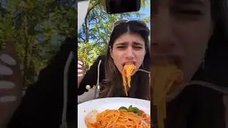Italians vs Mia Khalifa 👀 