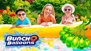 Alex and Gaby Playing Water Bunch O Balloons Fight | Pizza Challenge