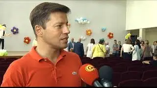 Детям льготных категорий Малиновского района вручили портфели