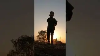 Ари сказал назвать это видео "Три миллиона яблок"