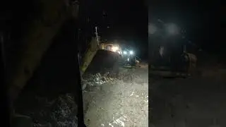 спасение экскаватора, утонул в глине #excavator #экскаватор #cat