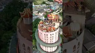 Срочно! Гигагантский дракон поглощает зданине