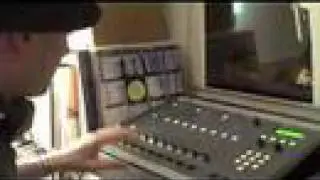J.FORCE playing a beat on the SP-1200 - FLIP CAM