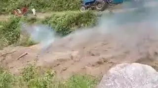 इलामको फाकफोक खोलाले यसरी जलाउँदै गरेको लासलाई अचानक भेल बाढी आएर बगायो ।