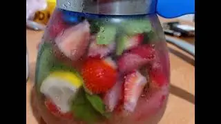 Соки, компоты, минеральные воды... (из Руки Вверх)