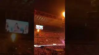 Fiamme su San Siro con Bad blood - Taylor Swift