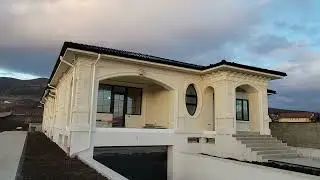 Detalii ale ornamentelor exterioare