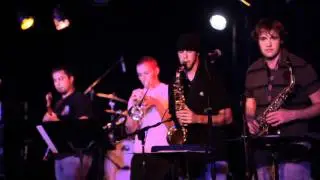 Turbophonic - Walkin' (Live)