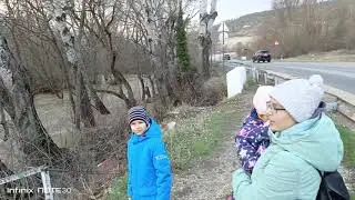 На речке чёрная Резкое повышение уровня воды.