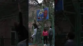 Что эти Ботаны возомнили на Баскетболе? 🙈 Nerd Basketball Prank