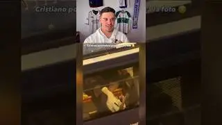 They filmed Cristiano Ronaldo and he pulled out his phone to check himself 😏 