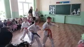 Показательные выступления каратистов. Утренник, посвященный 8 марта 1"А" класс 23 школа