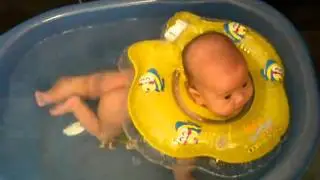 Kasper is swimming 蛙式