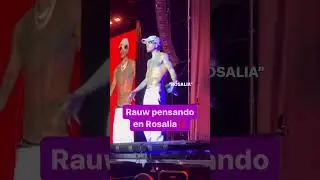 😱 @Rauw Alejandro SEÑALA su (TATUAJE de ROSALÍA) en CONCIERTO #SHORTS