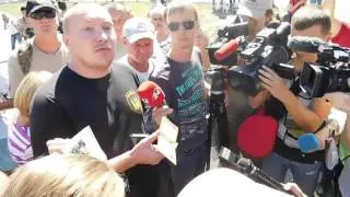 Человек рассказывает как его хотели похитить