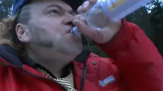 Любимое занятие Пророка Санбоя в лесу - выпить водки и петь 