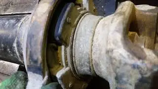 люфт в подвесном подшипнике nissan np300