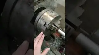 Токарный станок 1М61