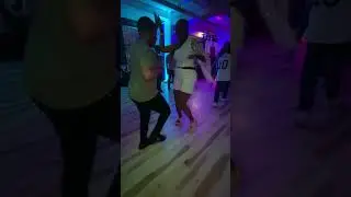 #Salsamania #Debut  #salsa #socialdancing #baile #tallwomen #shortman #midgets