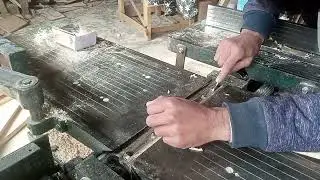 fitting of a planner blade with strate wood pieces // wood planner machine // wood working tools //