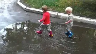 140809   Дети в луже