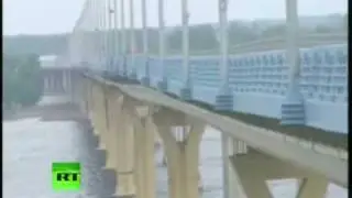 The swaying bridge
