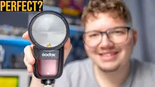 Is the Godox V1 the BEST Flash for Wedding Photographers?!