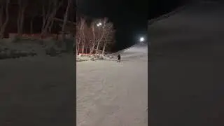 Аня на лыжах