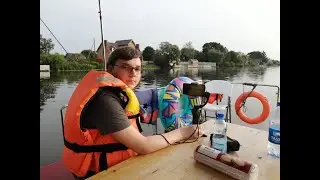 Плывём из села Матросово в Куршский залив на плоту ,,Матроскин