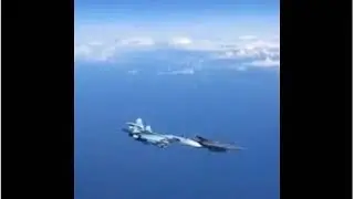 Су-27 ВКС России оттеснил истребитель НАТО от правительственного самолета РФ