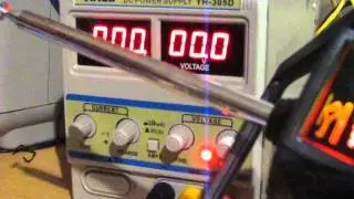 Strane interferenze tra l'alimentatore variabile YiHuA YH-305D e radiocomando da 40Mhz