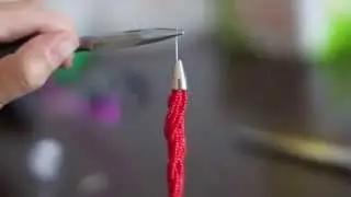 Как сделать из бисера блестящее ожерелье