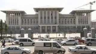 Çankaya Köşkü'nden Cumhurbaşkanlığı forsu söküldü