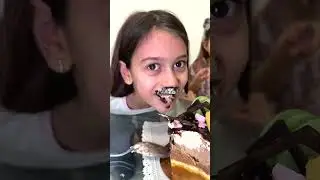 💁‍♀️ Mara, Teo și Bri mănâncă prea mult 🎂  We ate to much  #shorts #pregnant