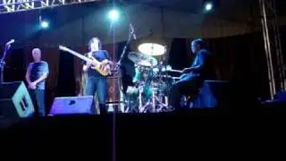 Yellow Jackets Live in Manila 4