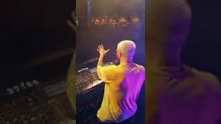 One of the riskiest DJ tricks to do live at a festival 🤯🔥