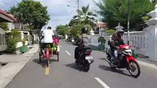 Street traffic in Yogyakarta. Java, Indonesia (November 2017)