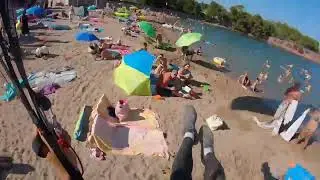 Посадка на пляж. Франция. Параплан на пляже.
