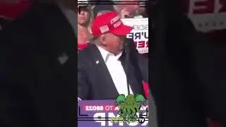 L'ultimo comizio di Donald Trump è stato un disastro senza precedenti. #donald #trump