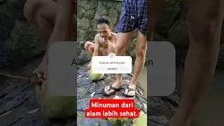Primitive lagi kupas kelapa muda .#shots #komedilucu #petualang #sibolang