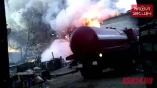 Взрывы фейерверков при пожаре на складе